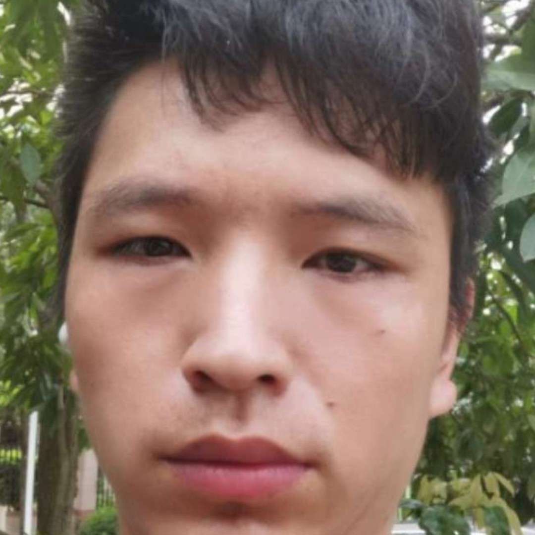 心情蹙眉俏皮的照片