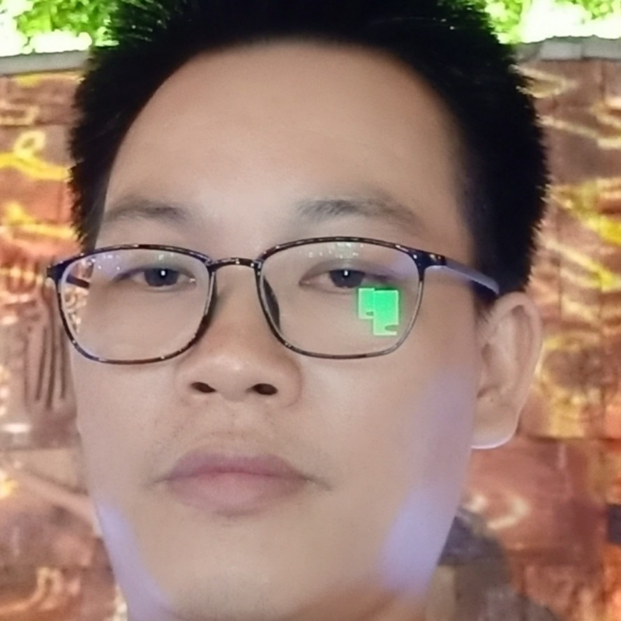 敏感回首若溪的照片