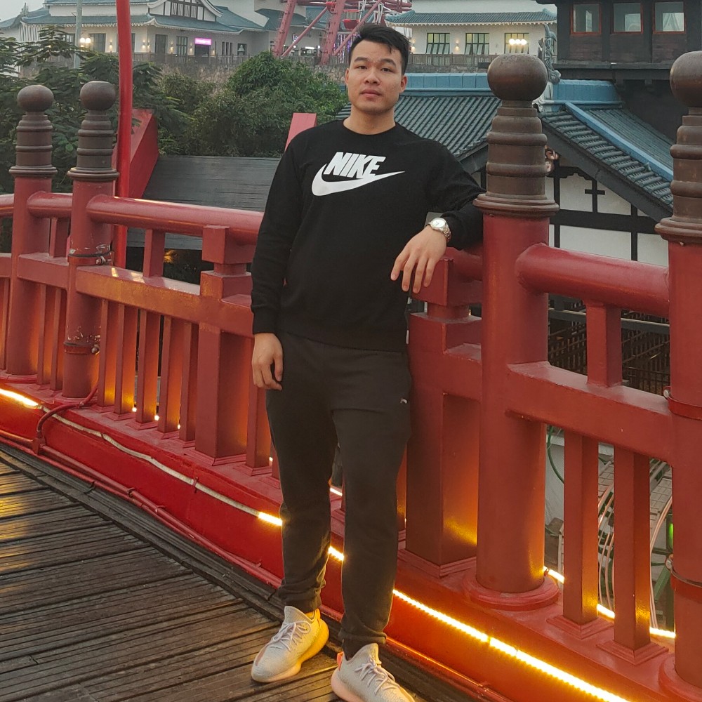 中心和稳重的照片