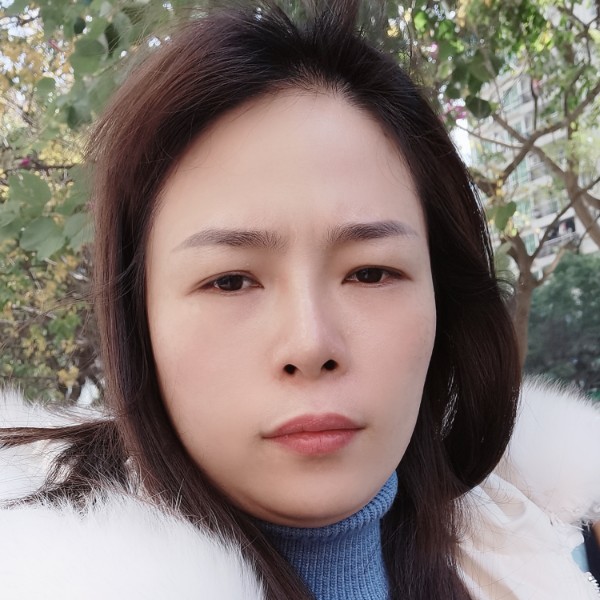 黛儿还深情的照片
