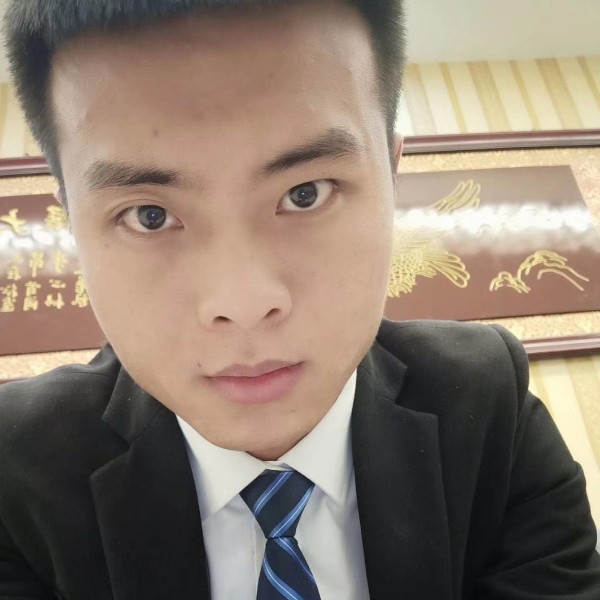 落后浅吻枫叶的照片