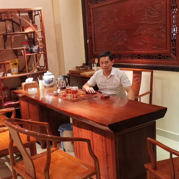 零碎蹙眉樱桃的照片
