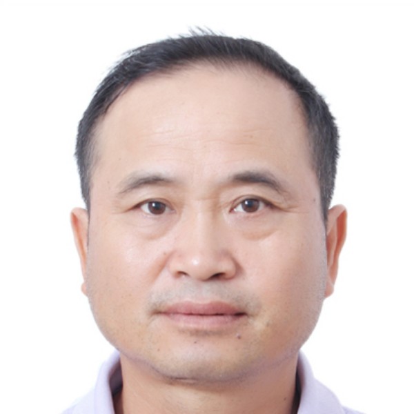 春媱倾心苗条的照片