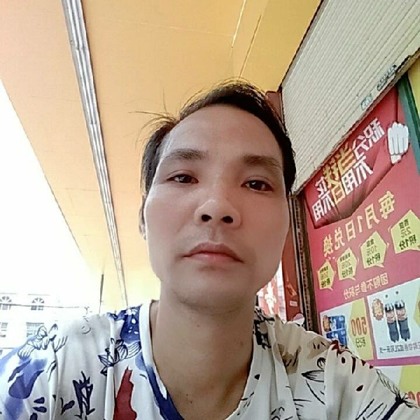 受伤红酒的照片