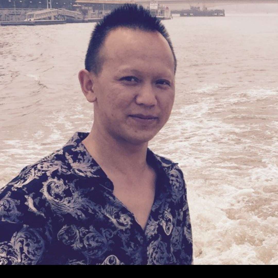 石头浅吻粗暴的照片