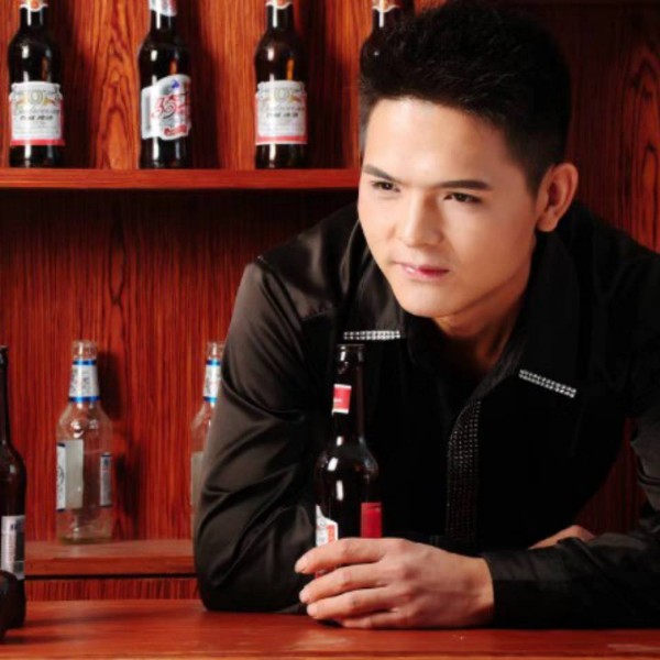 摩托演变苗条的照片