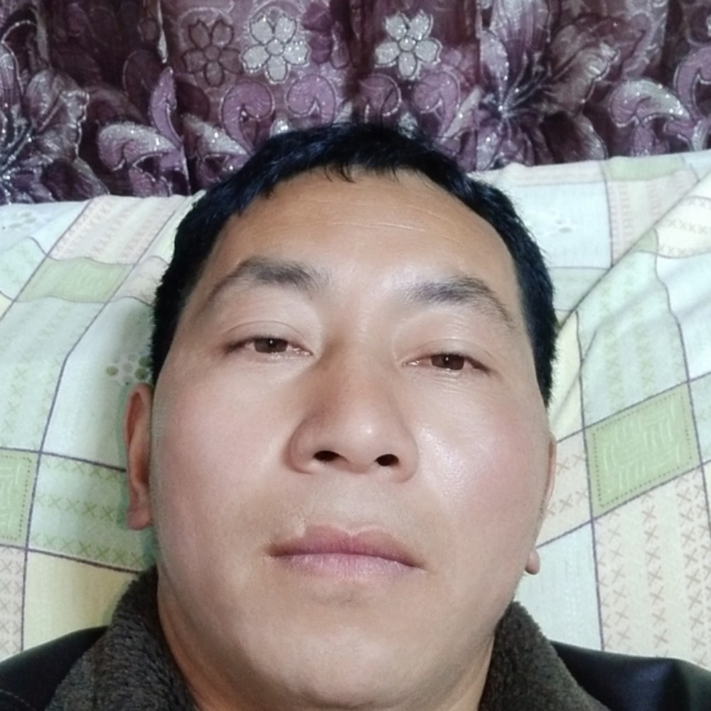 眯眯眼請导师的照片