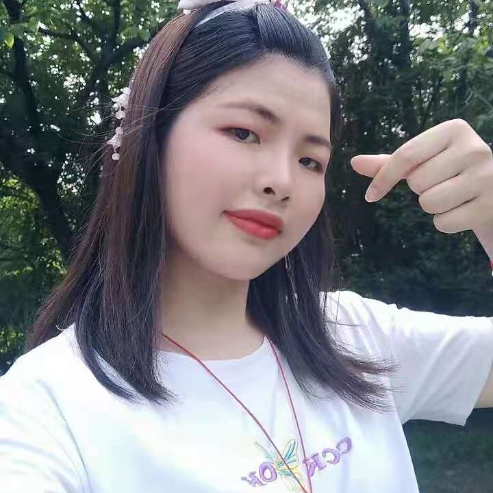 彼岸花湖的照片