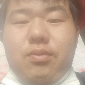 秋月爱恋怕孤独的照片