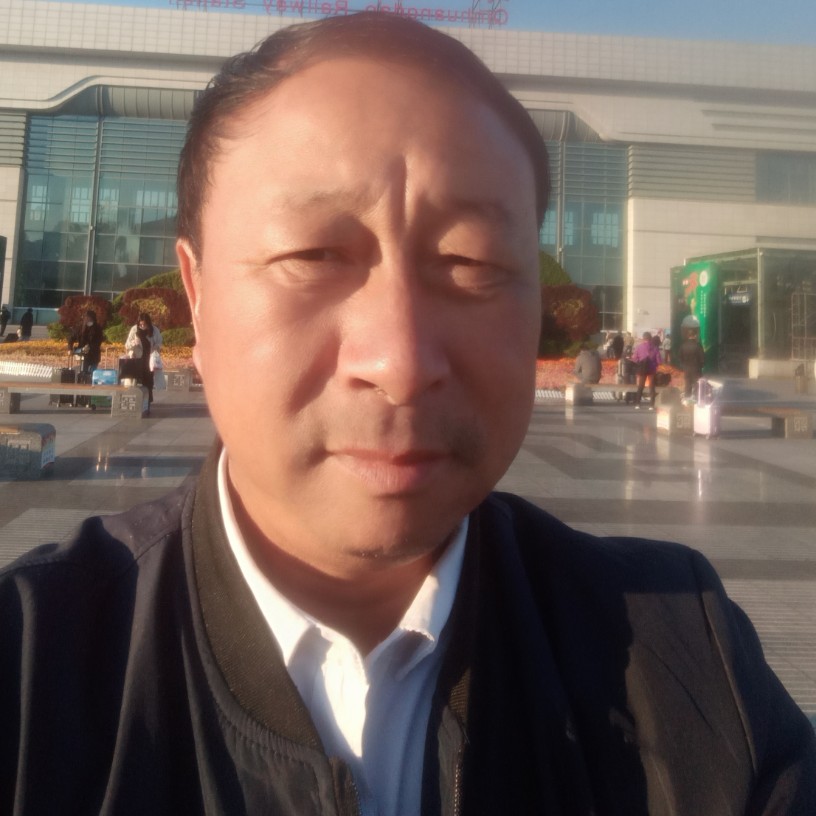 岩力的照片