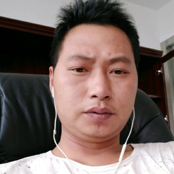 枫叶苦恋怕黑的照片