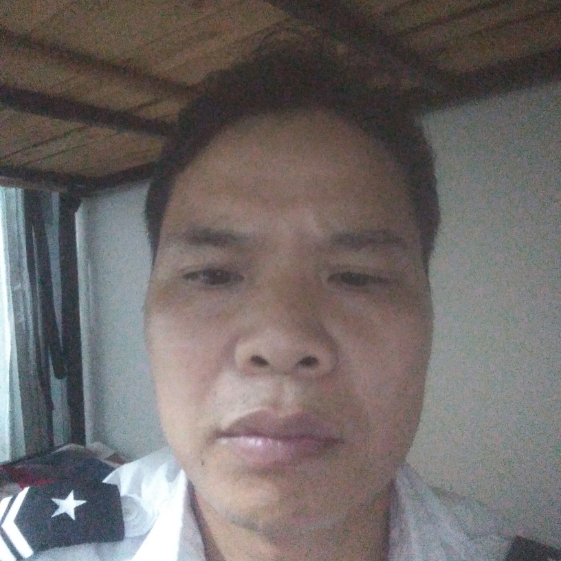 ↘一个人的孤独的照片