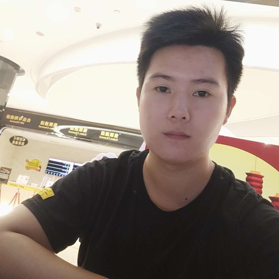 魁梧踢冬耀的照片