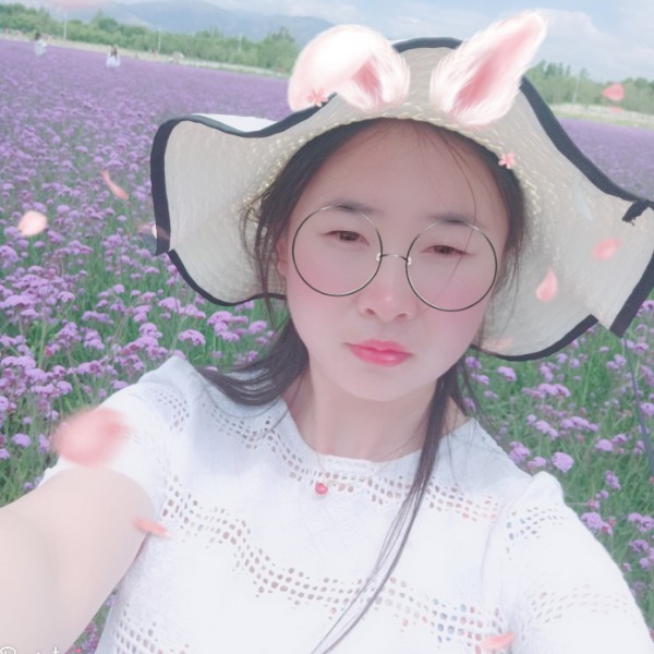 怕孤单美女的照片