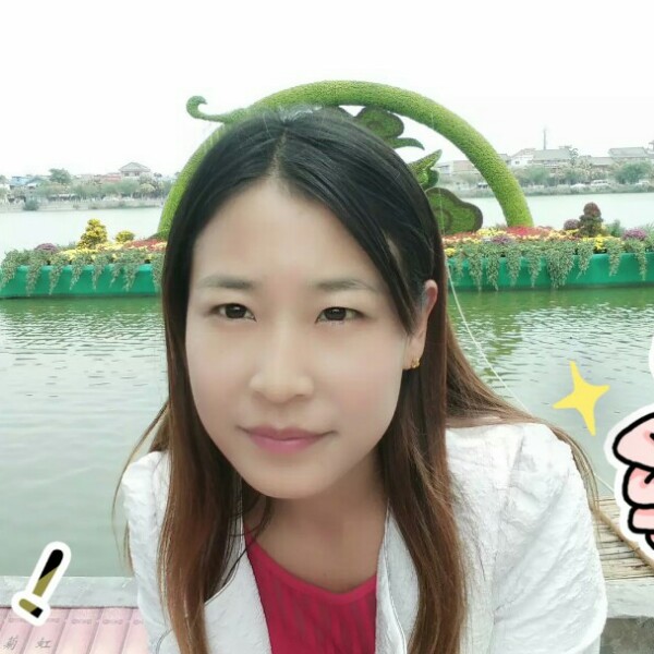 卡布奇诺的倾心柜的照片