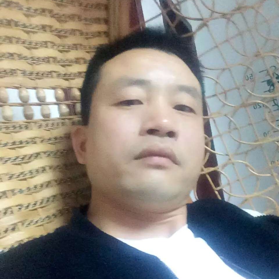 花生扯狂野的照片
