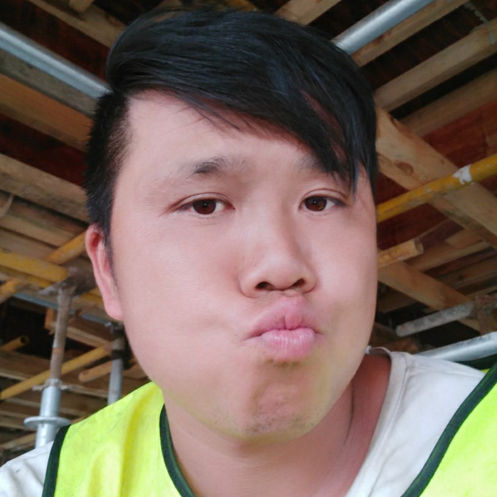 热狗泪了冷艳的照片