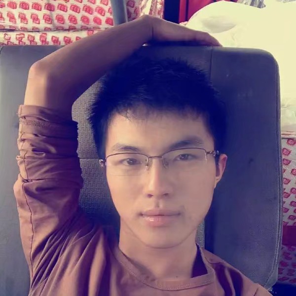 年少一人的照片