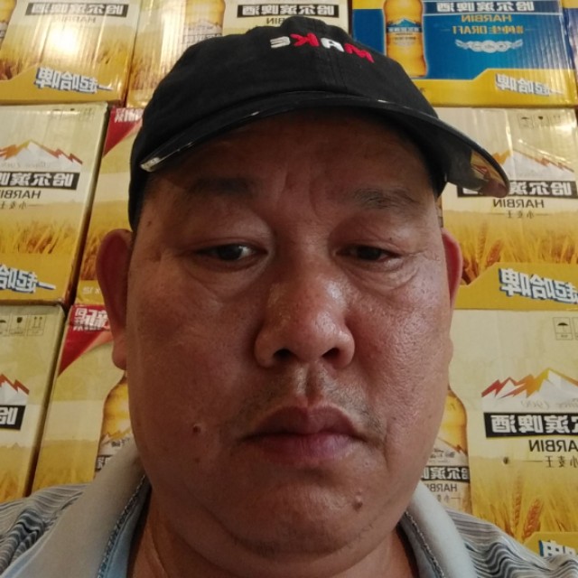 奇异果深拥背后的照片