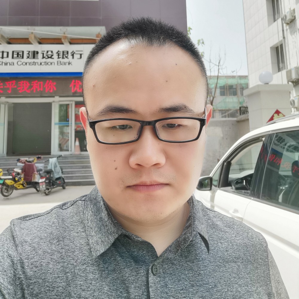 尤里。博伊卡的照片
