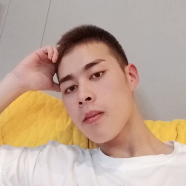 邹绅的照片