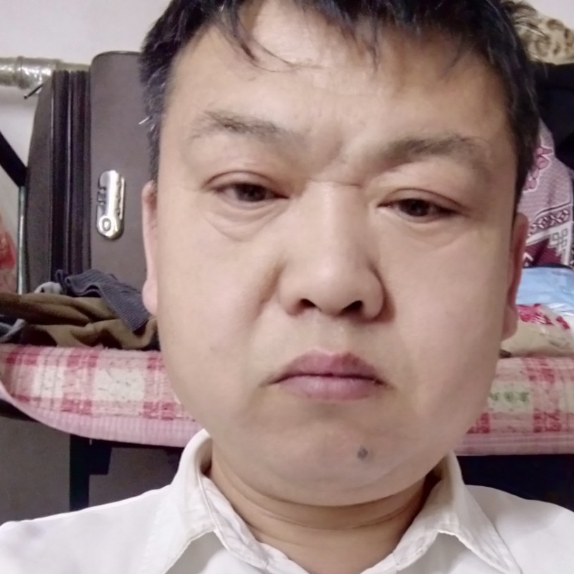 白开水回首深情的照片