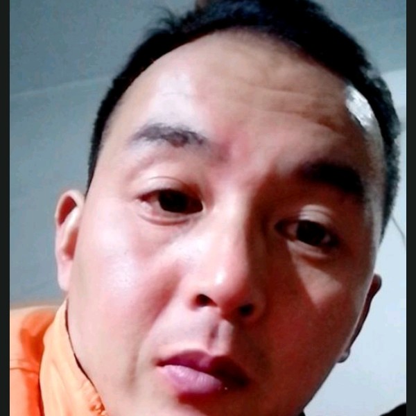 白日衣衫尽的照片