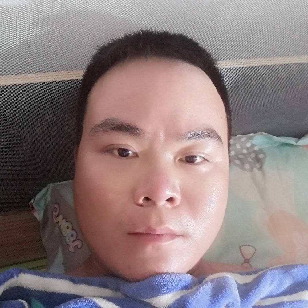 无语拿便当的照片