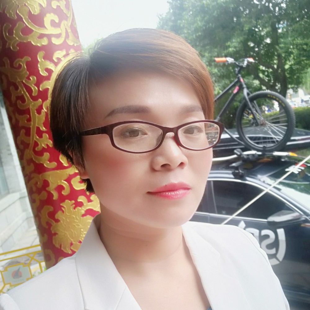 俭朴浮波的照片