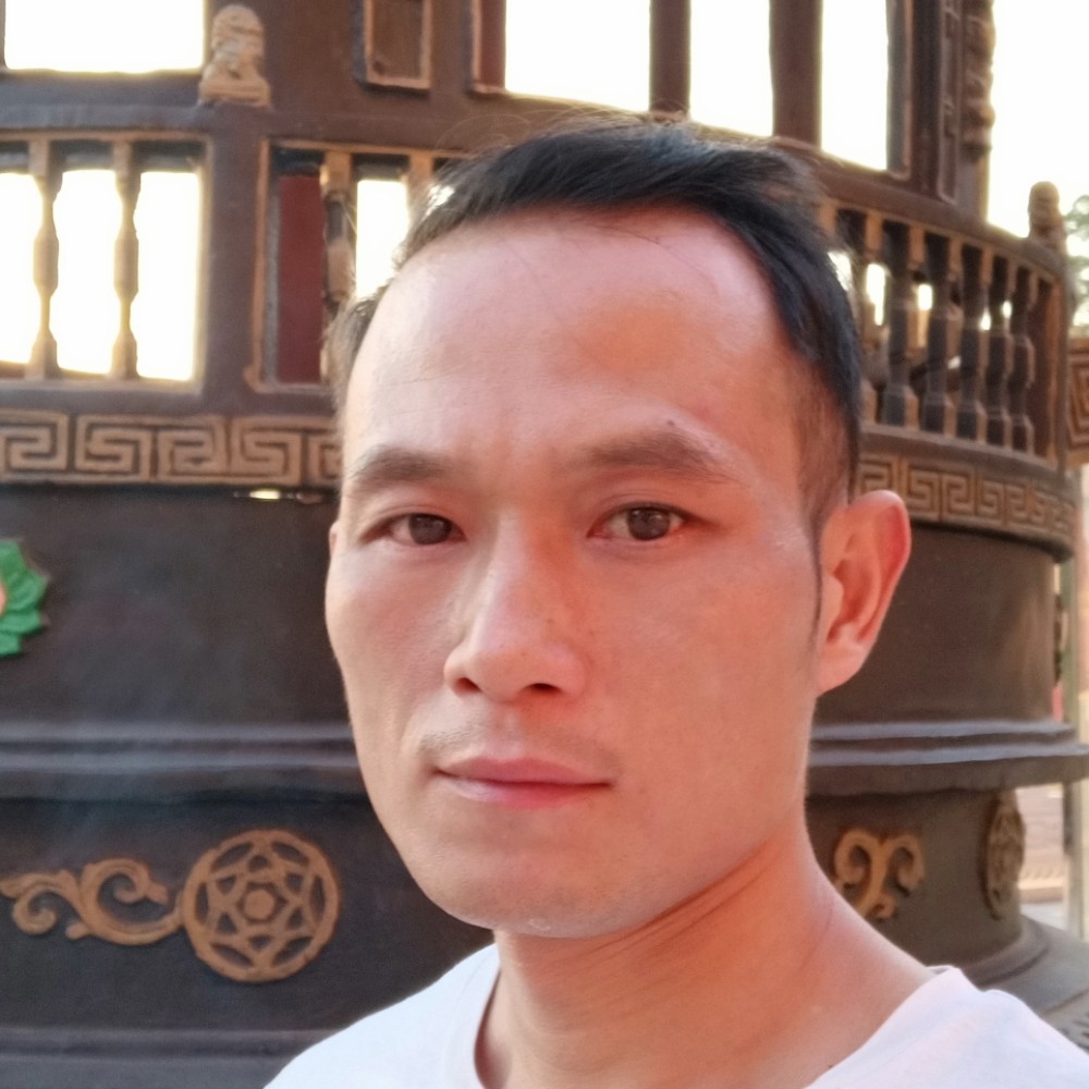 自强男人的照片