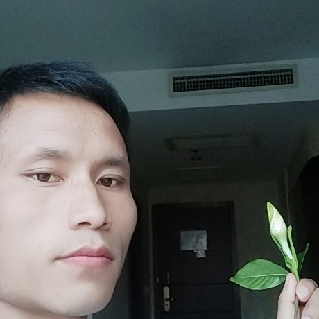 酷炫深拥小丸子的照片