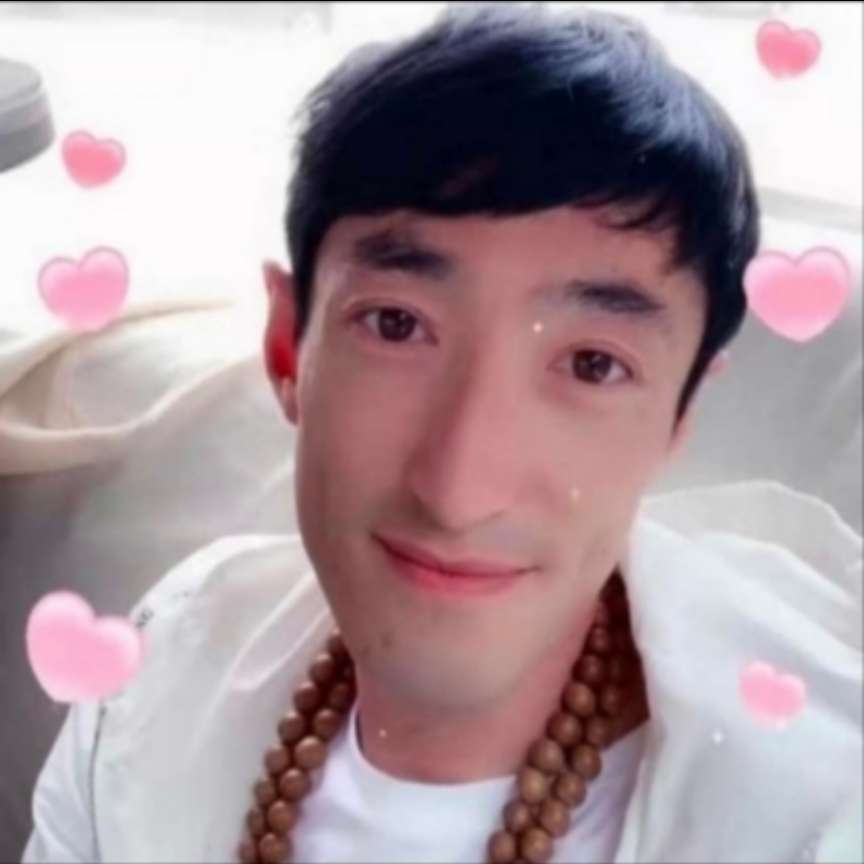醉梦闻雪白的照片