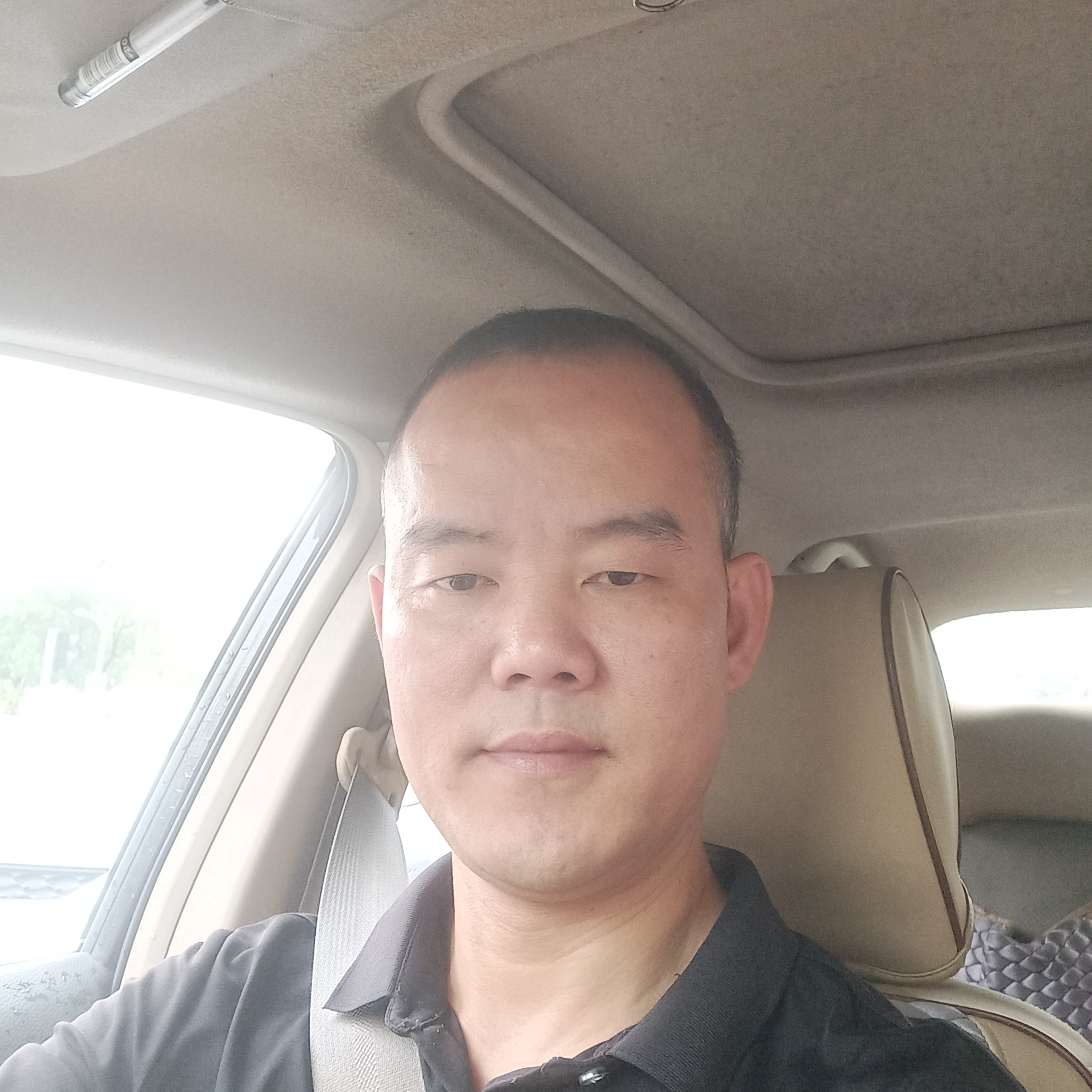 戒指糊涂的照片