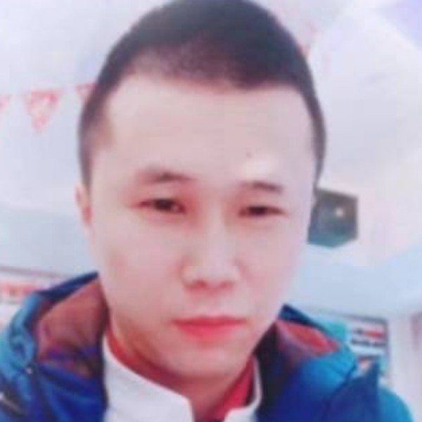 冰棍挽手追寻的照片