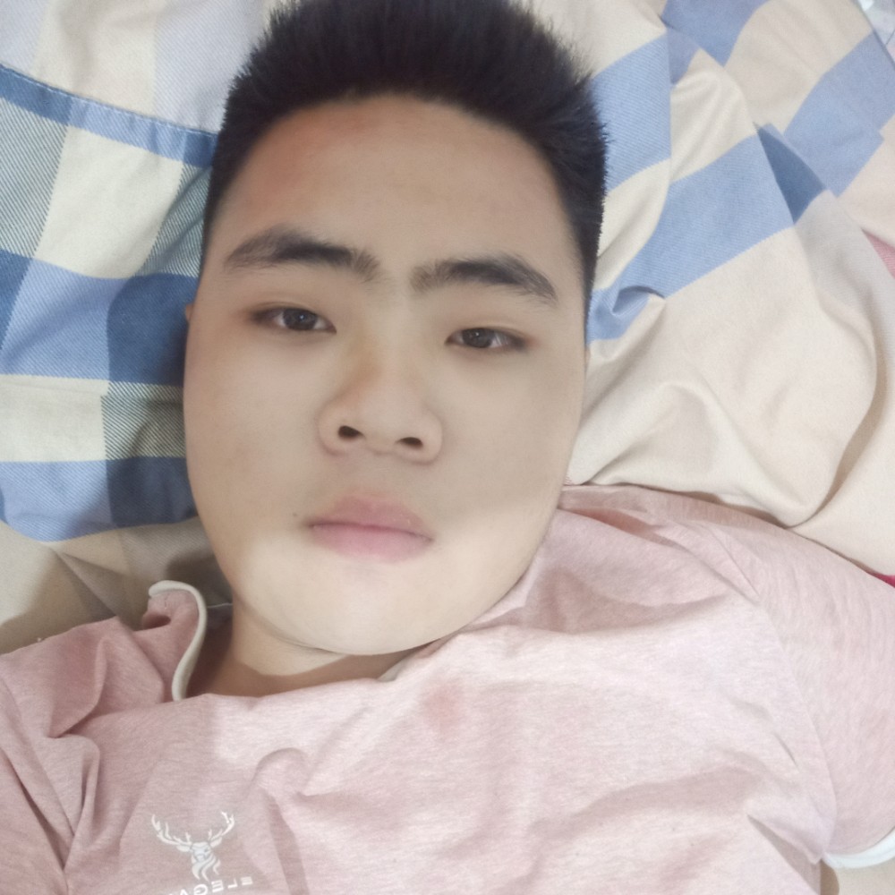 张小三岁的照片