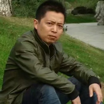 孤独外套的照片
