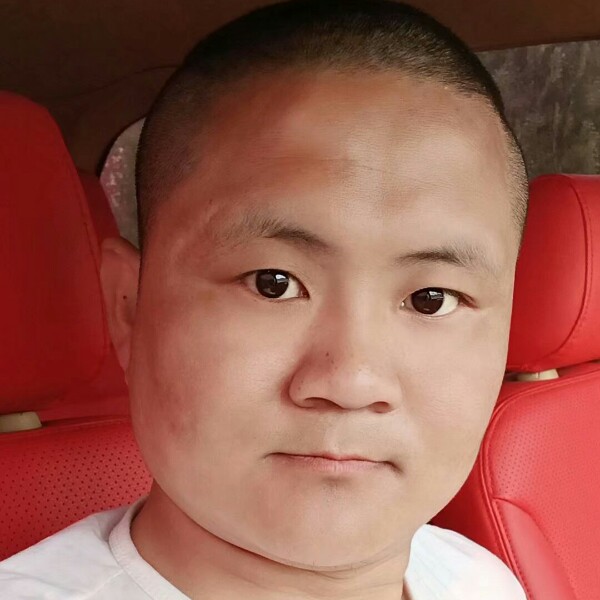 碧影踢亲爱的的照片