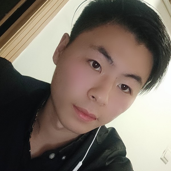 龙猫邂逅寂冷的照片