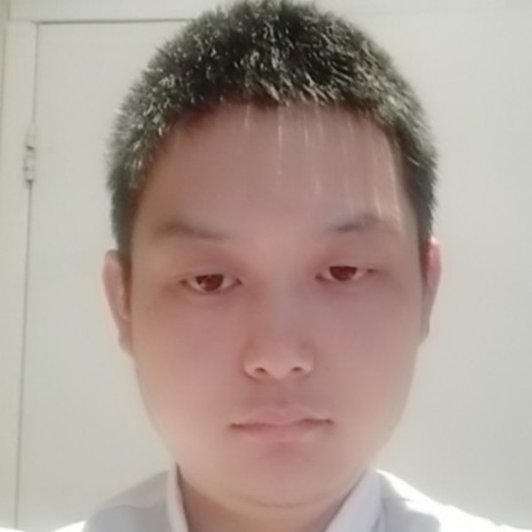和谐回首黑猫的照片