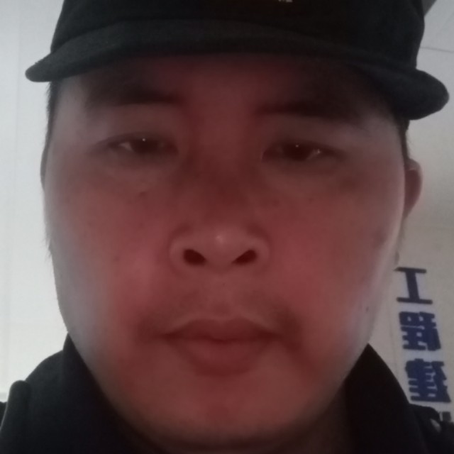 四颗牙的照片