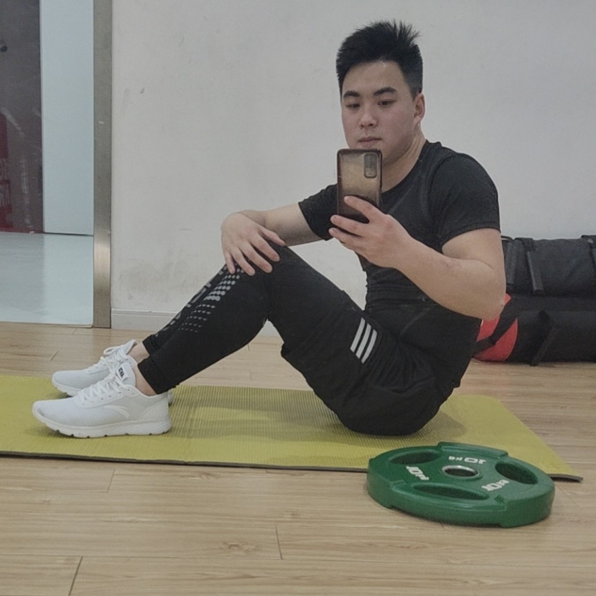 耳机蹙眉顺心的照片