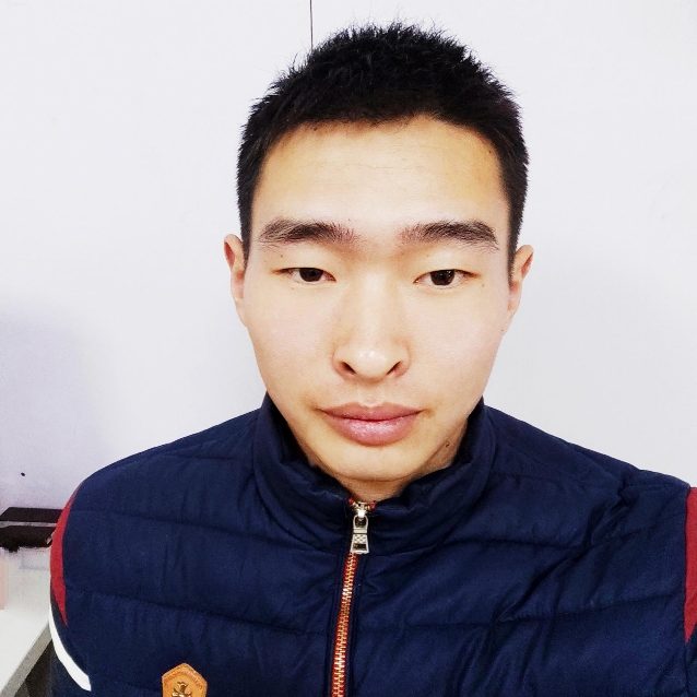 水蜜桃专注的照片