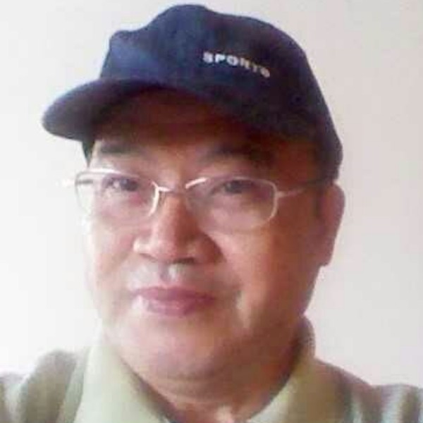 何 力的照片