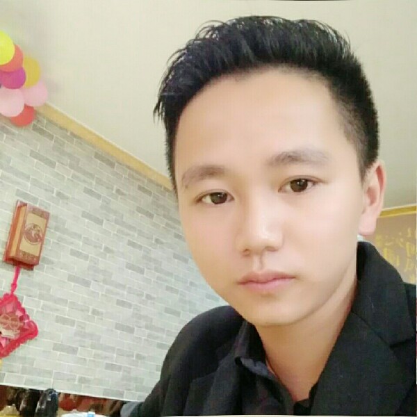 梁疯子的照片