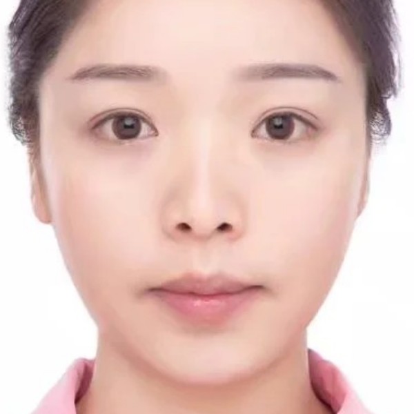 路灯挽手搞怪的照片