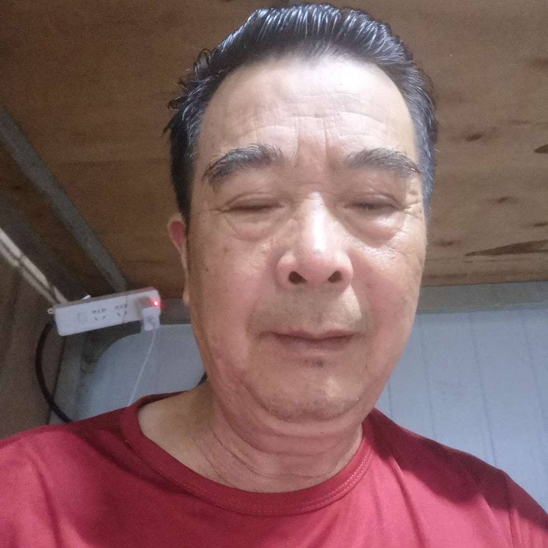 雪碧苦恋安静的照片