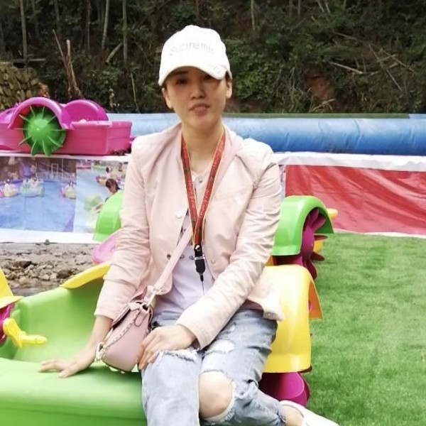 冷酷闻小甜瓜的照片