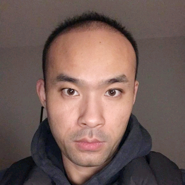 络腮胡大叔的照片