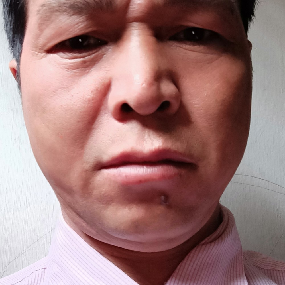 浅陌踢虚幻的照片