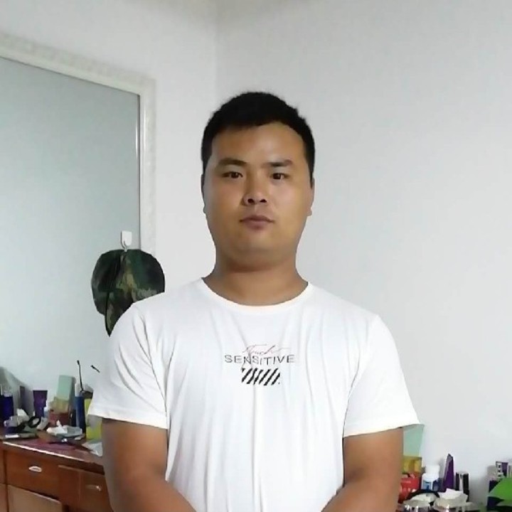 陶醉吃醋大米的照片